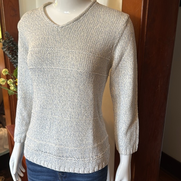 NWT northern reflections size small blue with cream Women's Cream Sweater - Picture 2 of 4
